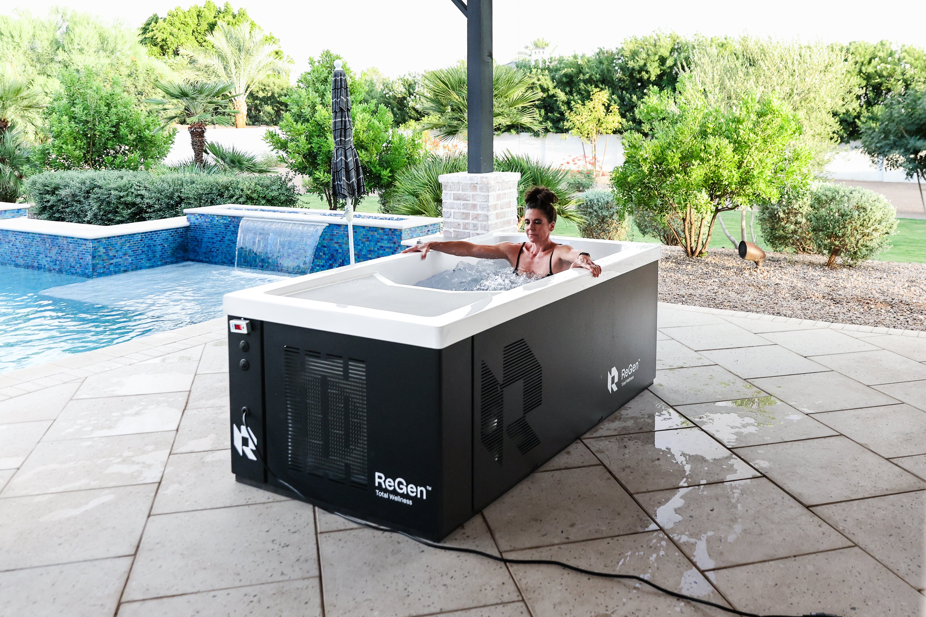 regen total wellness cold plunge
